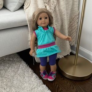 BRAND NEW!! Perfect condition American Girl Doll. Sold with clothes!!!